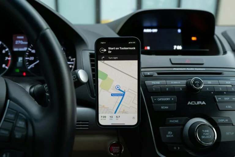 How to get your NZ business found by Siri and Apple Maps